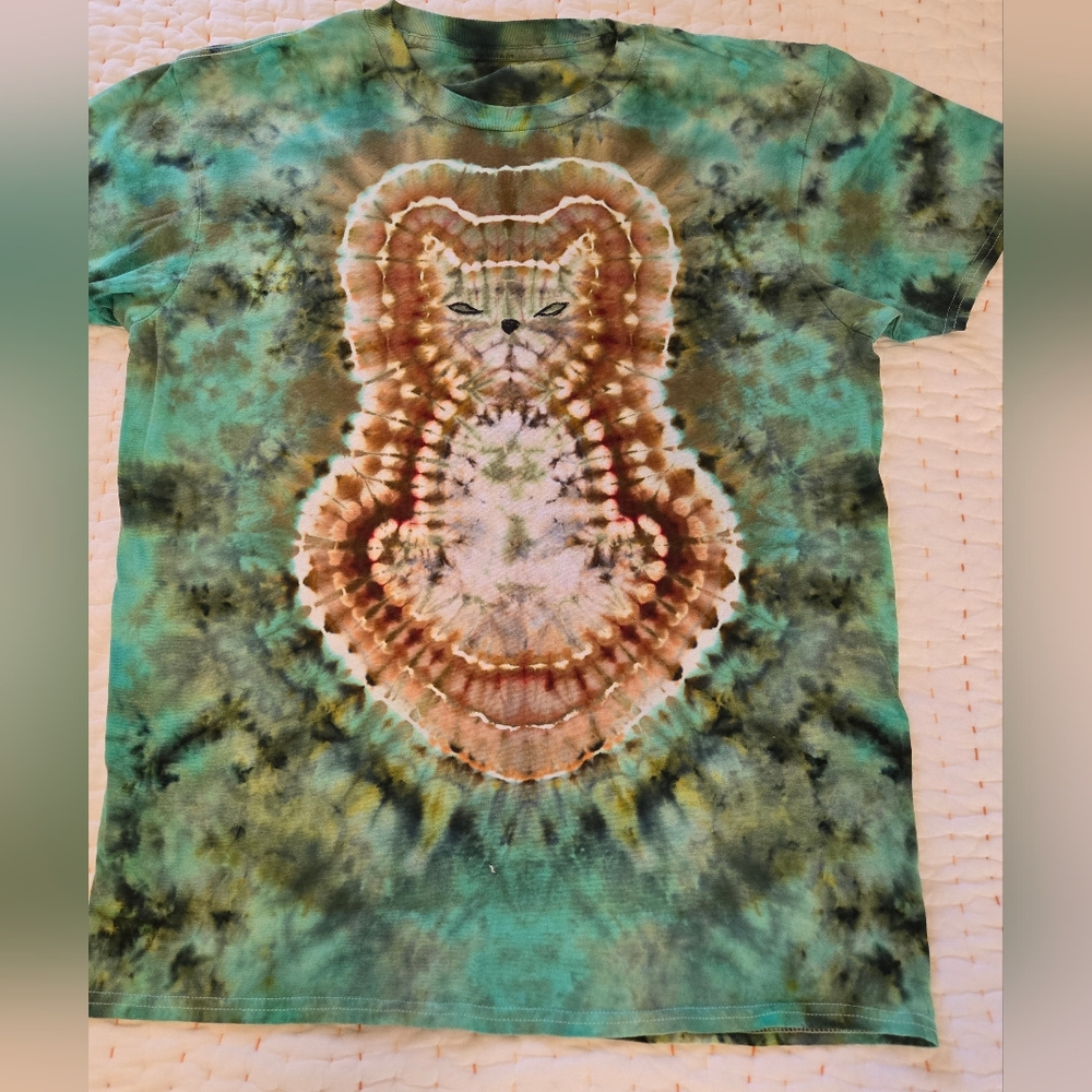 George Tie-Dye Cat Graphic Tee - Green and Brown